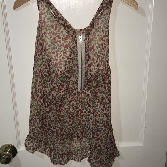 Zipper Razorback Sheer Top Size Large - Picture 4 of 4